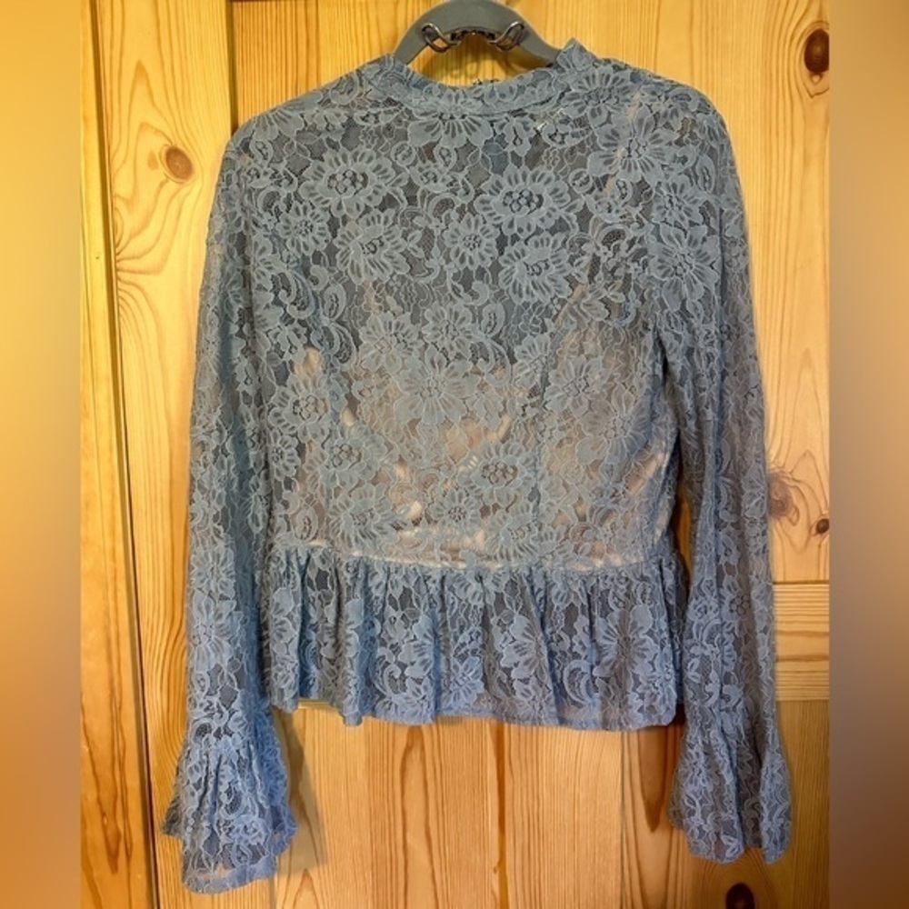 Lace Peplum Blouse with Peplum Sleeves With Attached Camisole Size Large